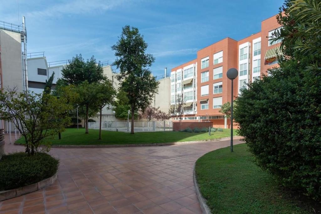 Apartamento Vivienda Con Zona De Trabajo, Piscina Y Parking Madrid Exterior foto