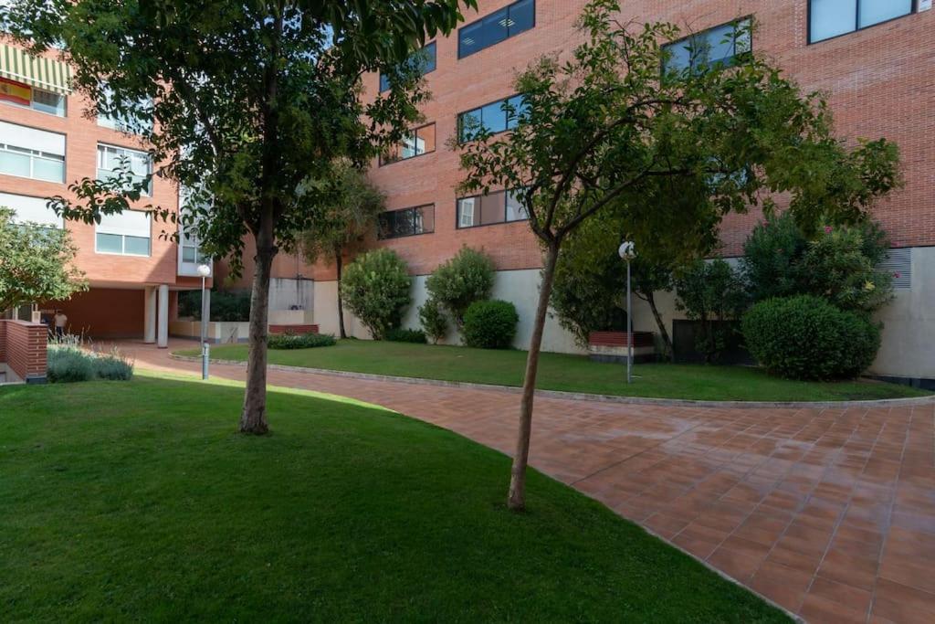 Apartamento Vivienda Con Zona De Trabajo, Piscina Y Parking Madrid Exterior foto